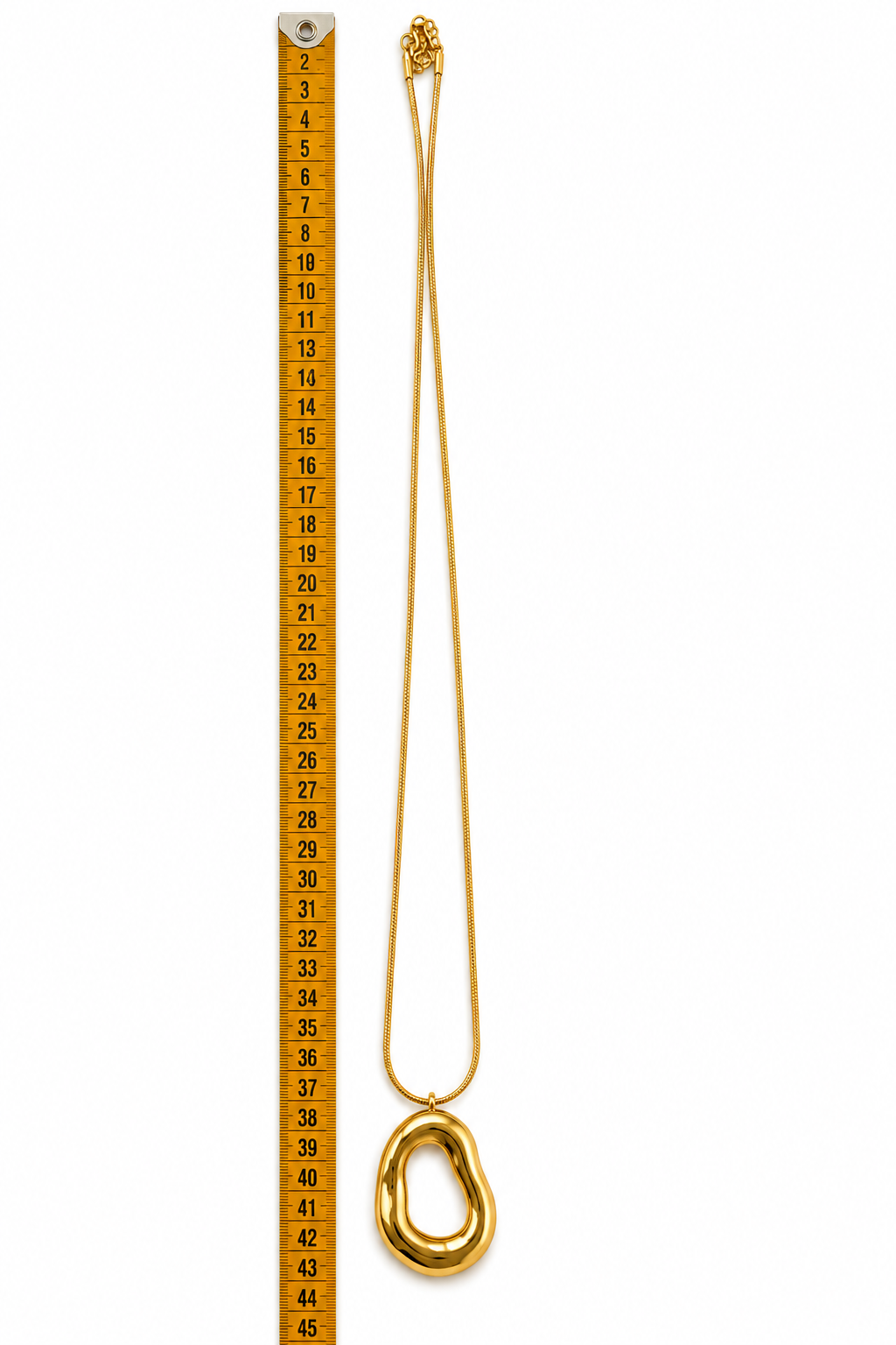 Collana ovale con pendente
