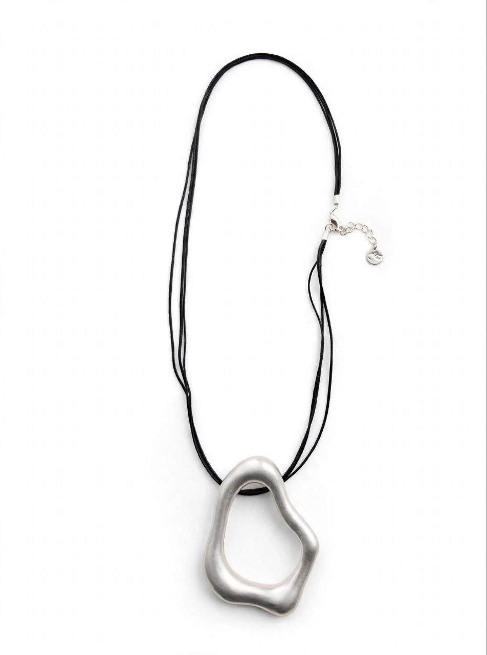 Accessorio asimmetrico