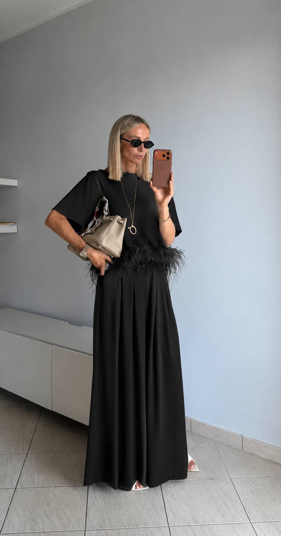 T-shirt con piume